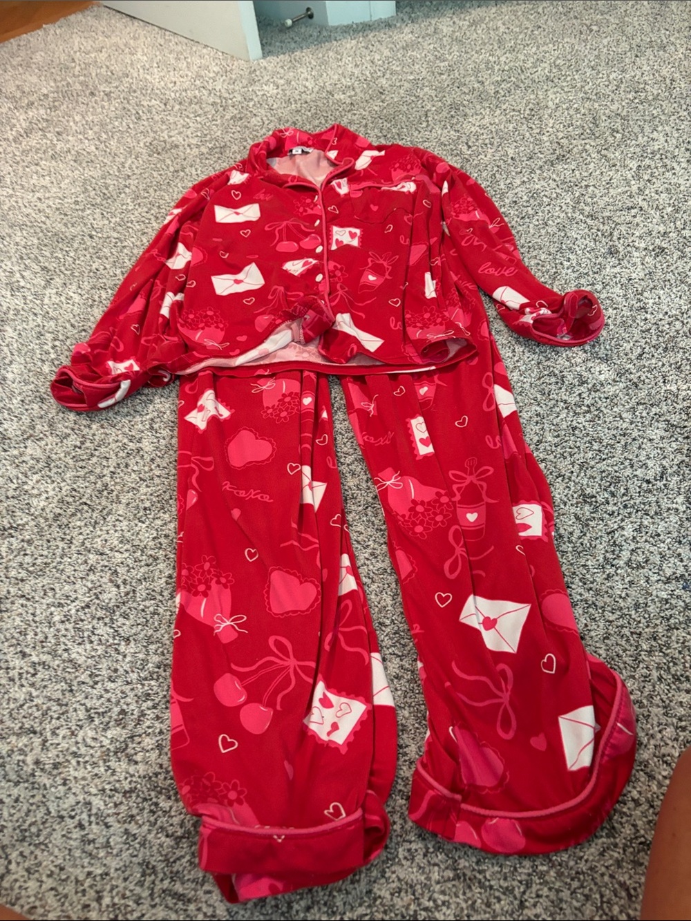 Kirklands Red Heart & Envelope Print Pajama Set